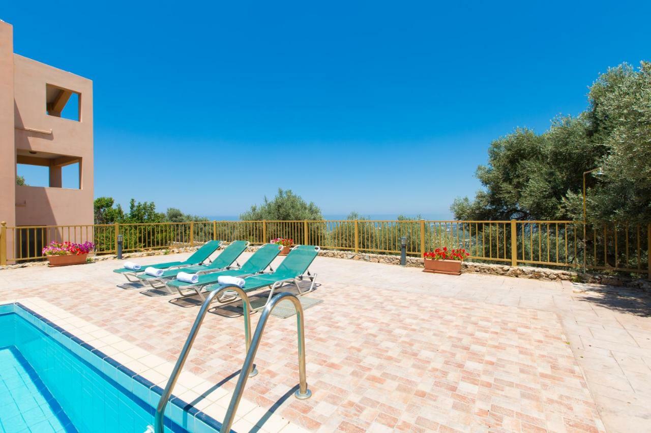Ioanna & Stavros, Private Pools, Bbq & Seaview, By Thinkvilla Villa Maroulas